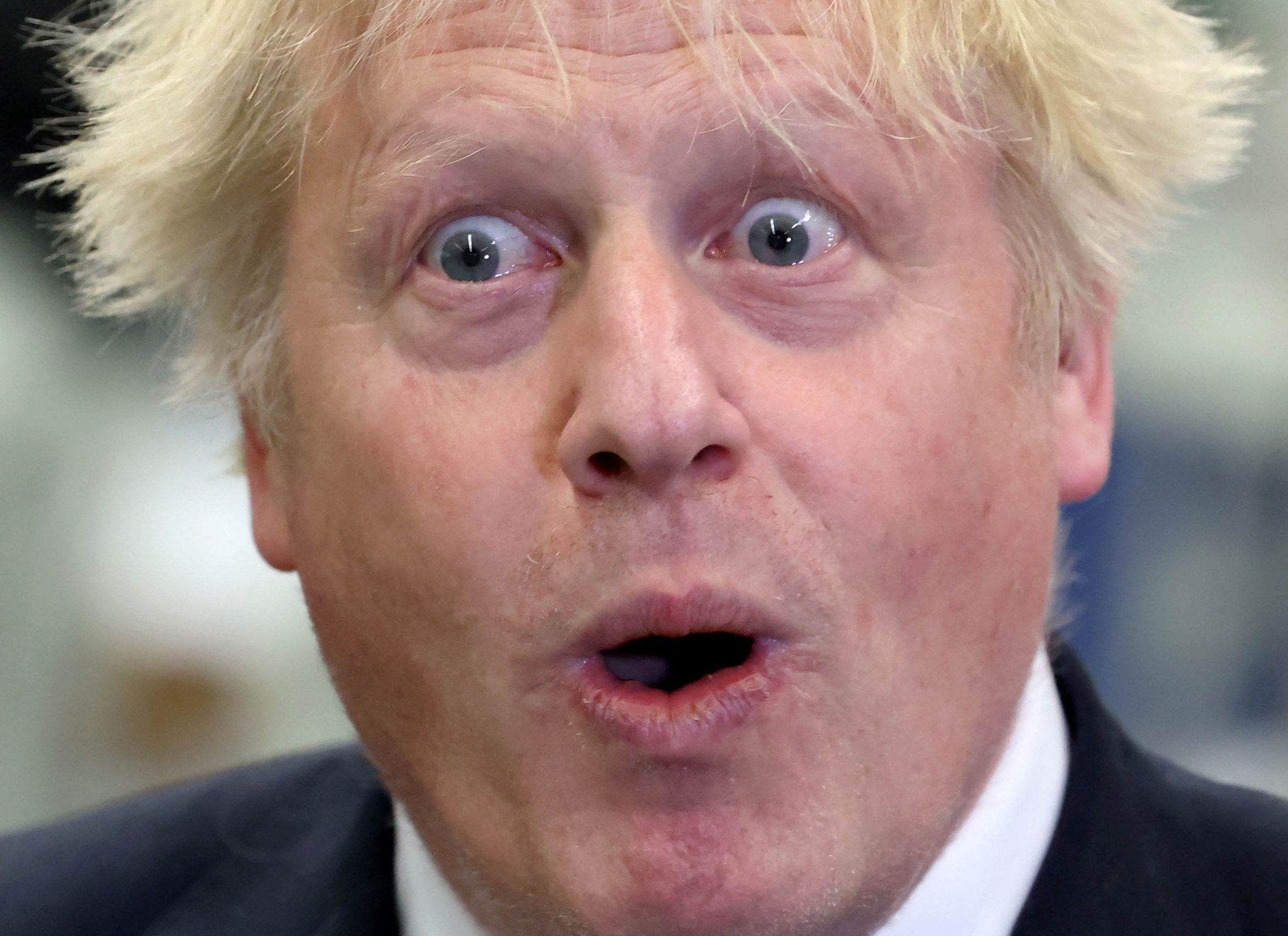 Boris Johnson a questionné les scientifiques sur un sèche-cheveux anti-COVID